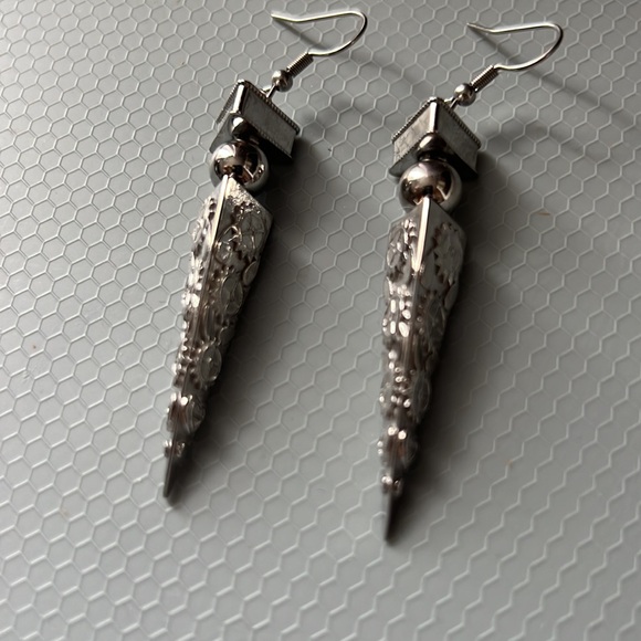 Victoria Emerson Resilience Earrings - silver - Picture 2 of 3